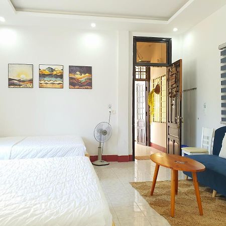 Chic Studio Homestay Хуе Екстериор снимка