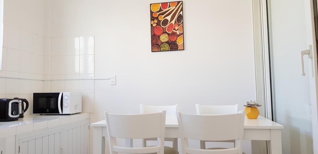 Chic Studio Homestay Хуе Екстериор снимка