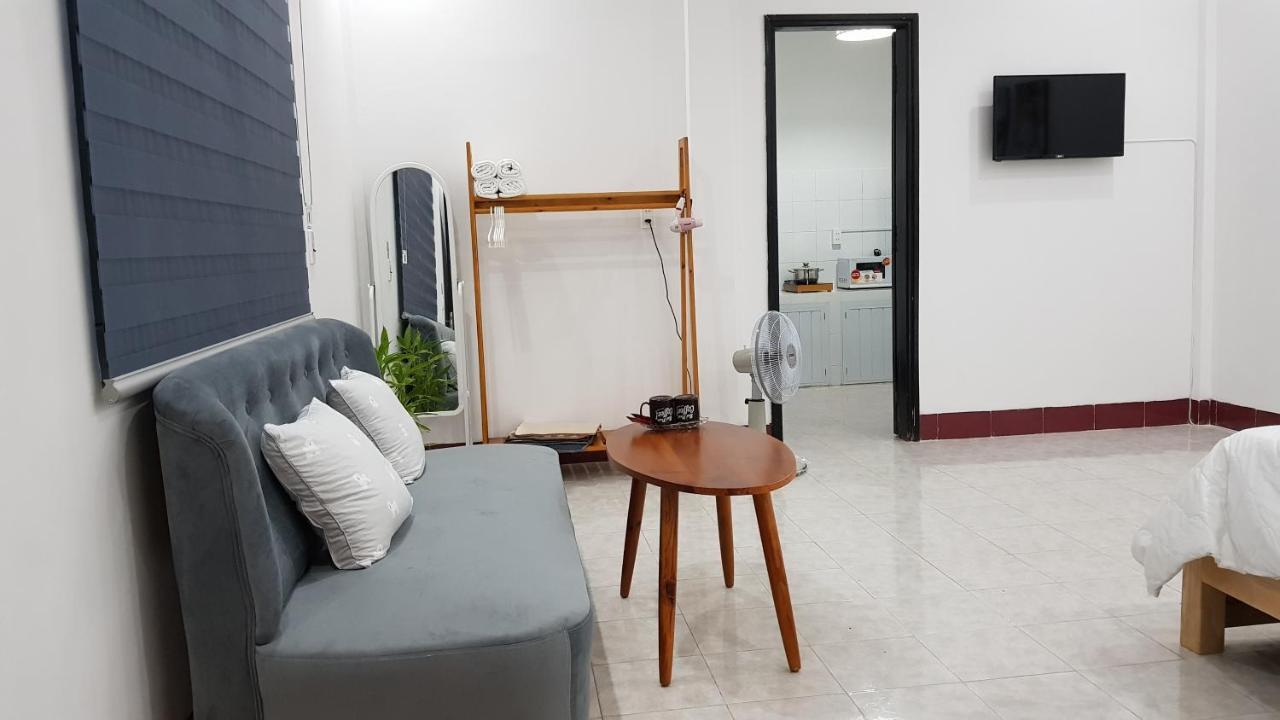Chic Studio Homestay Хуе Екстериор снимка