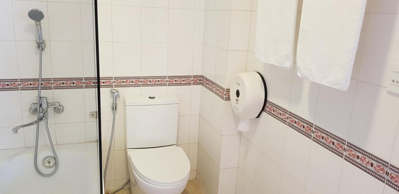 Chic Studio Homestay Хуе Екстериор снимка