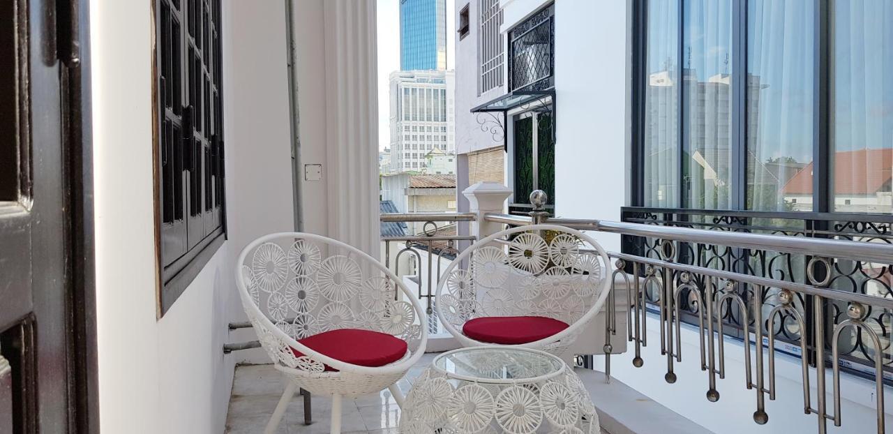 Chic Studio Homestay Хуе Екстериор снимка